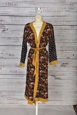 Tennis black floral d'occasion  Expédié en Belgium