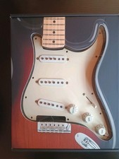 Battipenna fender stratocaster usato  Spedire a Italy