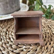 Prateleira de madeira para casa de bonecas mesa lateral precisa de reparo 2”x2”x1.5” miniatura comprar usado  Enviando para Brazil