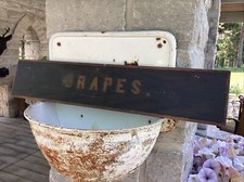 ANTIGA PLACA DE UVAS DE MADEIRA RÚSTICA PRIMITIVA VINÍCOLA PINTADA DE GRÃOS 27 1/2” L comprar usado  Enviando para Brazil