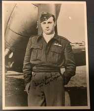Foto assinada pelo piloto do esquadrão Eagle da Força Aérea do Exército da Segunda Guerra Mundial John Brown comprar usado  Enviando para Brazil