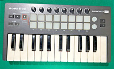 Novation launchkey mini usato  Italia