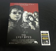 Foto assinada por Kiefer Sutherland 11x17 The Lost Boys "David" JSA comprar usado  Enviando para Brazil
