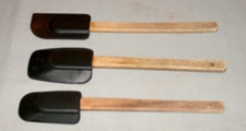 Lote vintage de 3 espátulas de borracha de silicone preto com alças de madeira comprar usado  Enviando para Brazil