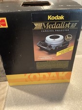  Projetor Kodak Medalist AF carrossel slide com caixa, bandeja e controle remoto, excelente comprar usado  Enviando para Brazil