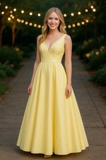 Sherri hill yellow d'occasion  Expédié en Belgium