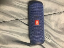 JBL FLIP 4 AZUL!PRECISA SER CONECTADO SE NÃO FOR DISTORCIDO E NÃO MANTÉM CARGA! comprar usado  Enviando para Brazil