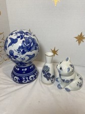 Lote de conjunto de porcelana vintage: globo, vaso, banco de dinheiro Delft Cat pacote azul comprar usado  Enviando para Brazil