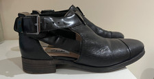 Clarks shoes size for sale  WAKEFIELD