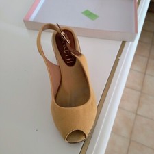 Sandali donna lancetti usato Sandali donna lancetti usato  Torre di Ruggiero