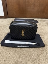 Yves Saint Laurent Czarna Chevron Pikowana skórzana torba na aparat Lou na sprzedaż  Wysyłka do Poland