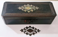 Caixa de madeira incrustada de latão vintage, articulada frontal bloqueável, sem chave - Restauração necessária comprar usado  Enviando para Brazil