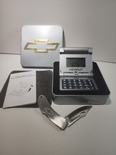 Despertador de viagem Chevrolet com calendário e calculadora com faca de bolso, usado comprar usado  Enviando para Brazil