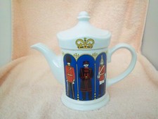 Wade guards teapot. for sale  LLANYMYNECH