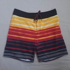 Usado, Bermuda de natação masculina vintage Quiksilver tamanho 33 praia surf listrada Y2K comprar usado  Enviando para Brazil