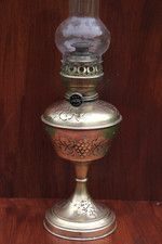 Magnifique lampe pétrole d'occasion  Cours-de-Pile