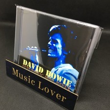 David bowie futuristic usato David bowie futuristic usato  Spedire a Italy