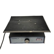 Agitador de plataforma de balanço VWR modelo 100 115V misturador de laboratório 4–60 RPM inclinação ajustável comprar usado  Enviando para Brazil