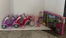 2-2011 MATTEL BARBIE VESPA SCOOTER’S + MOUNTAIN BIKE VINTAGE + CAPACETES -APOSENTADO comprar usado  Enviando para Brazil