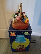 Lâmpada Toy Story Disney Pixar Woody Buzz Pig & Rex SOMENTE LÂMPADA DE TRABALHO!! "LEIA O ANÚNCIO" comprar usado Lâmpada Toy Story Disney Pixar Woody Buzz Pig & Rex SOMENTE LÂMPADA DE TRABALHO!! "LEIA O ANÚNCIO" comprar usado  Enviando para Brazil