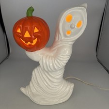 Lâmpada de Halloween vintage cerâmica branca fantasma segurando abóbora 12" decoração luz funciona comprar usado Lâmpada de Halloween vintage cerâmica branca fantasma segurando abóbora 12" decoração luz funciona comprar usado  Enviando para Brazil