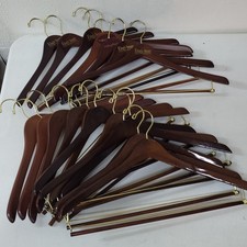 Lote de 18 cabides de madeira camisa calças jaqueta terno barra de bloqueio giratória, madeira escura comprar usado Lote de 18 cabides de madeira camisa calças jaqueta terno barra de bloqueio giratória, madeira escura comprar usado  Enviando para Brazil