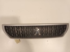 Grille calandre 98117104xt d'occasion  Dunkerque-