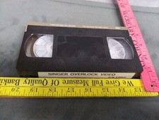 SINGER Serger Overlock Video sewing machine instructional 376641 VHS serger 1991 comprar usado SINGER Serger Overlock Video sewing machine instructional 376641 VHS serger 1991 comprar usado  Enviando para Brazil