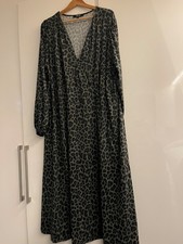 Simply black kharki for sale Simply black kharki for sale  THORNTON-CLEVELEYS