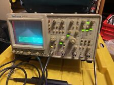 Osciloscópio analógico Tektronix 2445B comprar usado  Enviando para Brazil