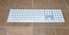 Teclado Apple Magic com teclado numérico A1843 Bluetooth recarregável Mac iMac em excelente estado usado comprar usado  Enviando para Brazil