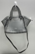 Bolsa de ombro feminina Zac Posen cinza ilhós cravejada prata hardware comprar usado  Enviando para Brazil