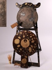Usado, Espelho japonês bronze Kiri crista com suporte de laca Fujiwara Shigenaga Era Edo comprar usado  Enviando para Brazil