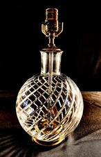 Lâmpada de corte espiral cristal fino padrão Baccarat Cyclades - Absolutamente nova sem etiquetas em perfeito estado! comprar usado  Enviando para Brazil