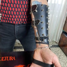 Bracciale borchiato fatto usato  Torino