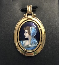 Ancien pendentif émaillé d'occasion  Saint-Nicolas-de-Port