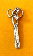 Scissors and spool d'occasion  Douai