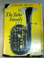 LIVRO RARO - A FAMÍLIA TUBA - CLIFFORD BEVAN - Edição 1978 comprar usado  Enviando para Brazil