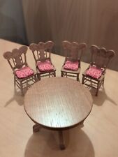 Mesa de carvalho em miniatura e quatro cadeiras (conjunto) por Reminiscence com almofadas de assento. comprar usado  Enviando para Brazil