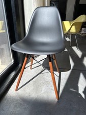 Chaise dsw eames d'occasion  Villeneuve-d'Ascq-