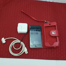 Apple iPod Touch 4ª Geração 8GB Prata MC540LL/A com Pacote de Capa Vermelha Muito Bom Estado comprar usado  Enviando para Brazil