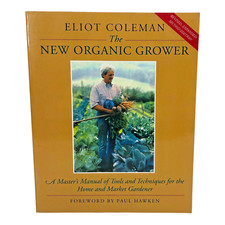 The New Organic Grower A Masters Manual of Tools and Techniques Paperback Book segunda mano  Embacar hacia Mexico