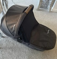 Nuna triv carry for sale  EASTBOURNE