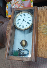 Horloge brillié electrique d'occasion  Cassel