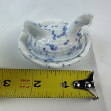 Pontos de vidro azul escória vidro leitoso galinha em um ninho 2 1/2 polegadas comprar usado  Enviando para Brazil