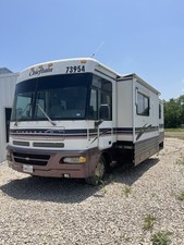 1999 winnebago 33b for sale  Ennis
