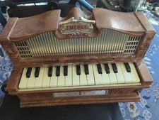 Vintage Emenee Elétrico Cachimbo Dourado Órgão Piano #200 Redemoinho Estireno Primitivo Muito Bom Estado comprar usado Vintage Emenee Elétrico Cachimbo Dourado Órgão Piano #200 Redemoinho Estireno Primitivo Muito Bom Estado comprar usado  Enviando para Brazil