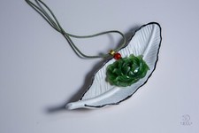 Elegante pingente de flor de nefrite verde siberiana natural não tratada, verde siberiano comprar usado  Enviando para Brazil