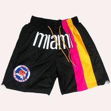Nba short miami usato  Volpago del Montello