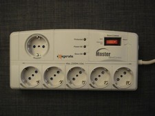 Multipresa elettrica intellige usato  Canzo